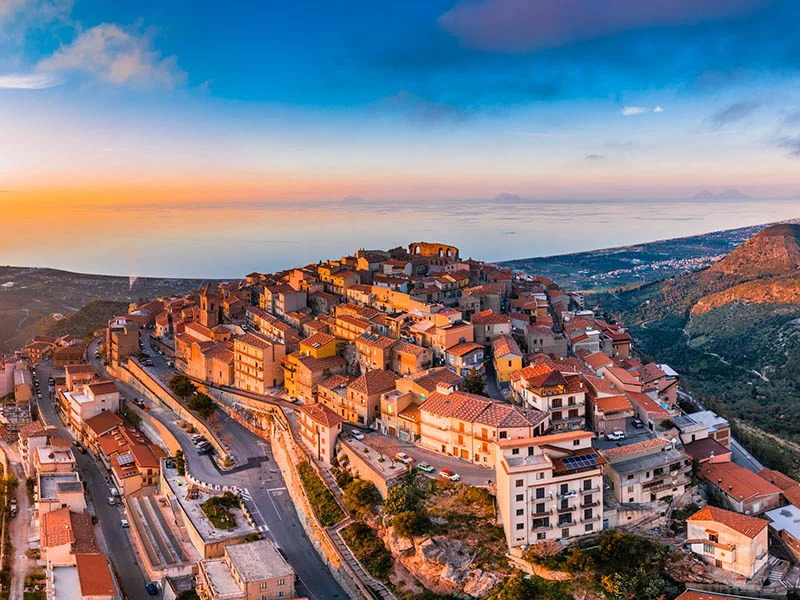 Foto del comune di San Marco d'Alunzio vista dall'alto